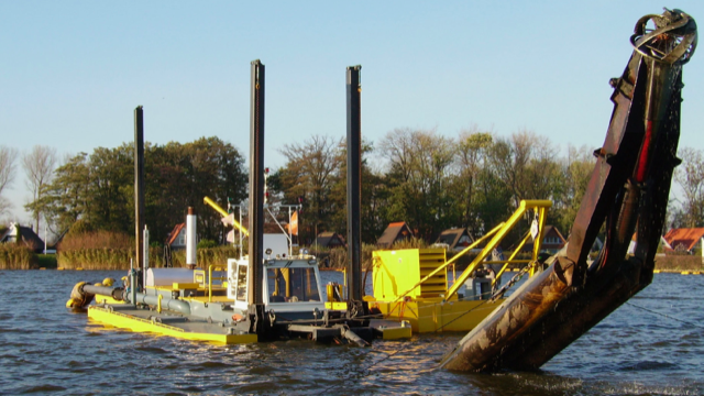 Dredger Phoenix